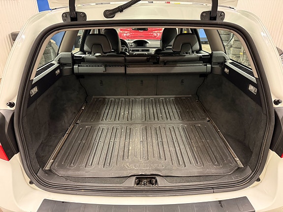 Volvo V70 9 of 19