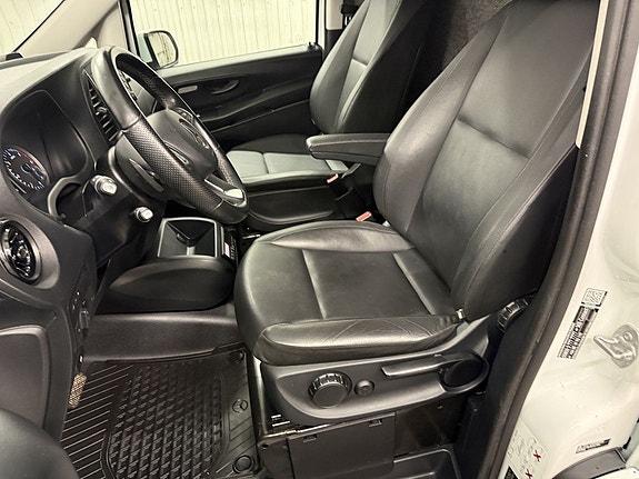Mercedes-Benz Vito 119 14 of 28