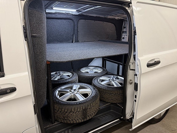 Mercedes-Benz Vito 119 8 of 28