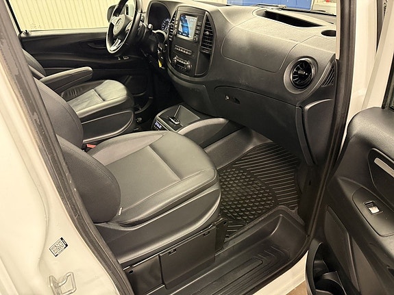 Mercedes-Benz Vito 119 9 of 28