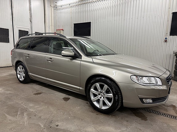Volvo V70 5 of 27