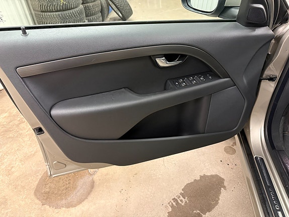 Volvo V70 13 of 27