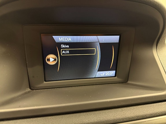 Volvo V70 23 of 27