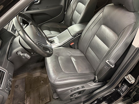Volvo V70 15 of 27