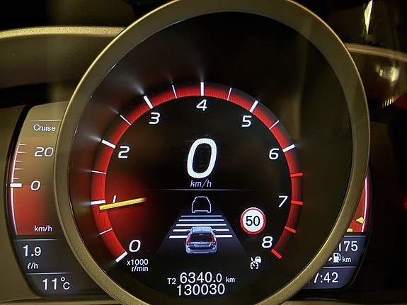 Volvo V70 16 of 27