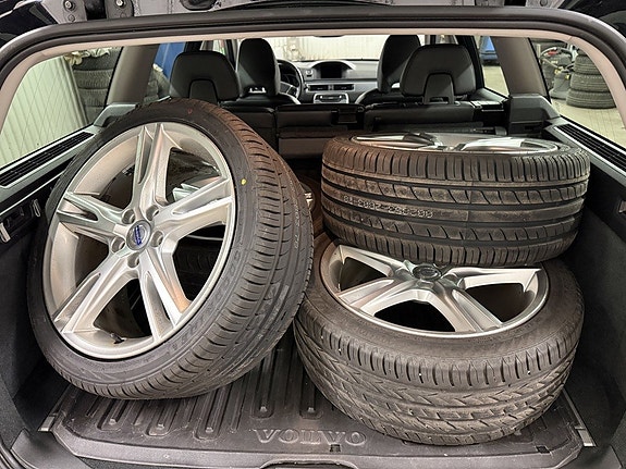 Volvo V70 7 of 27