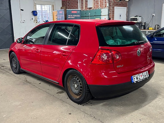 Volkswagen Golf V 4 of 16