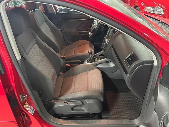 Volkswagen Golf V 7 of 16