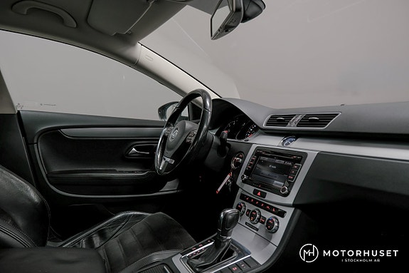 Volkswagen CC 13 of 19