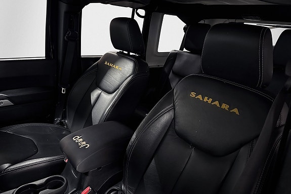 Jeep Wrangler Unlimited 9 of 26
