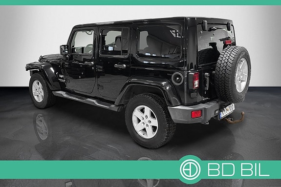 Jeep Wrangler Unlimited 2 of 5