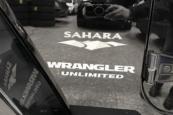 Jeep Wrangler Unlimited 22 of 26