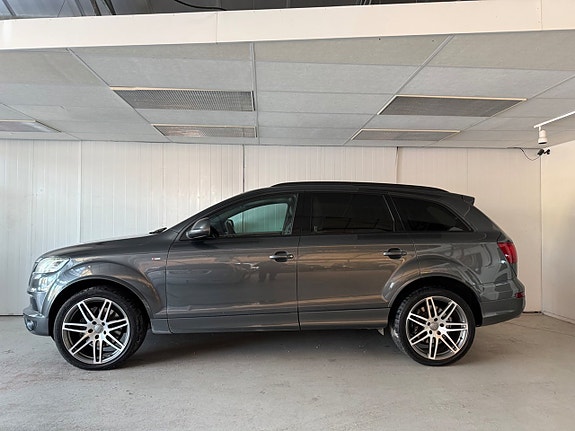 Audi Q7 2 of 5