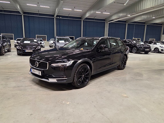 Volvo V90 Cross Country 7 of 24