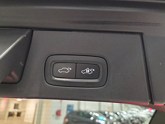 Volvo V90 Cross Country 14 of 24