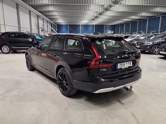 Volvo V90 Cross Country 5 of 24