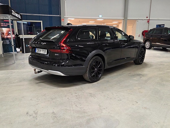 Volvo V90 Cross Country 4 of 5