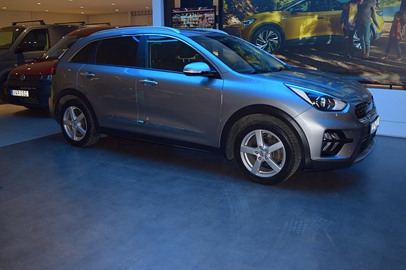 Kia Niro 2 of 5