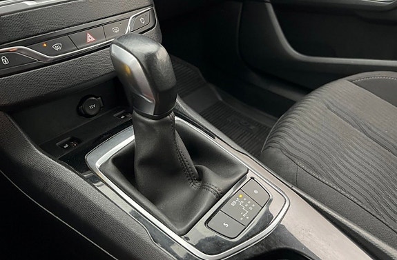 Peugeot 308 11 of 13