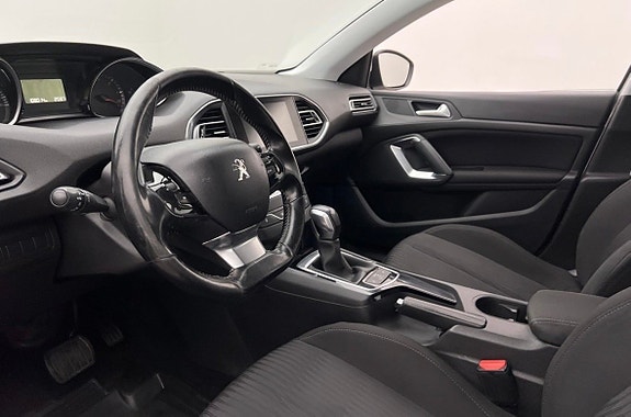 Peugeot 308 7 of 13