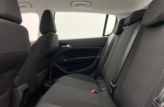 Peugeot 308 10 of 13