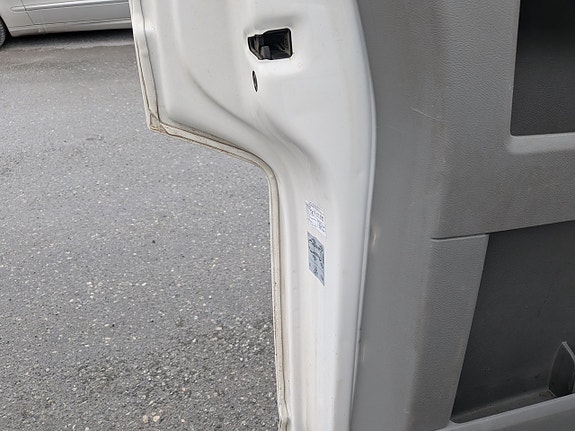 Volkswagen Caravelle 15 of 19