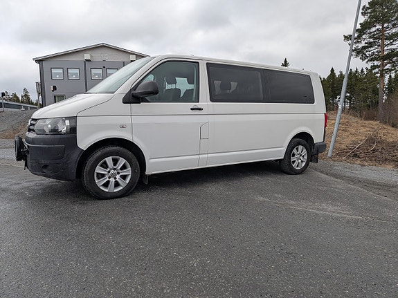 Volkswagen Caravelle 5 of 5
