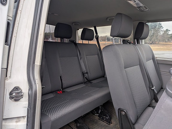 Volkswagen Caravelle 11 of 19