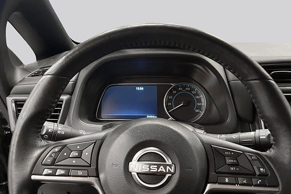 Nissan Leaf 10 of 15