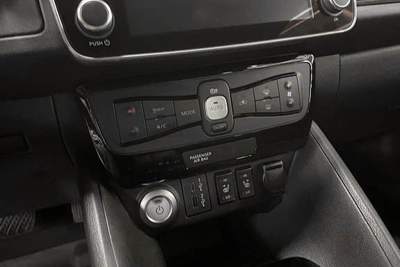 Nissan Leaf 13 of 15