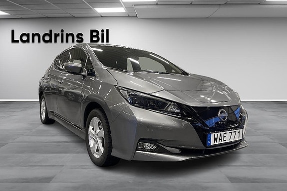 Nissan Leaf 3 of 5