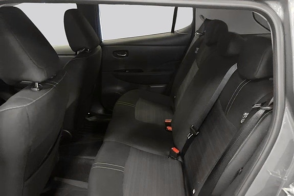Nissan Leaf 9 of 15