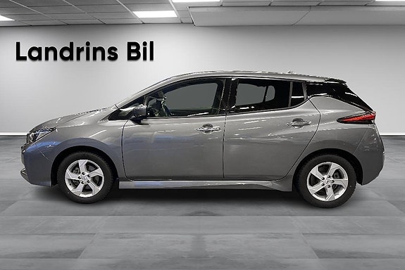 Nissan Leaf 4 of 5