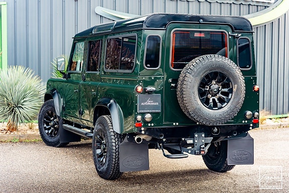 Land Rover Defender 110 6 of 27