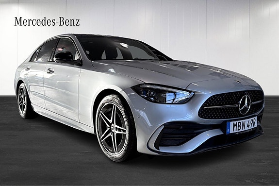 Mercedes-Benz C300 de 2 of 12