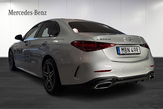 Mercedes-Benz C300 de 3 of 12