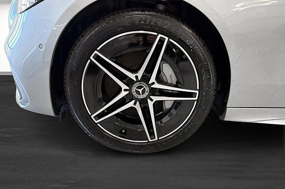 Mercedes-Benz C300 de 5 of 12