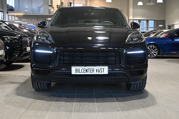 Porsche Cayenne 5 of 5