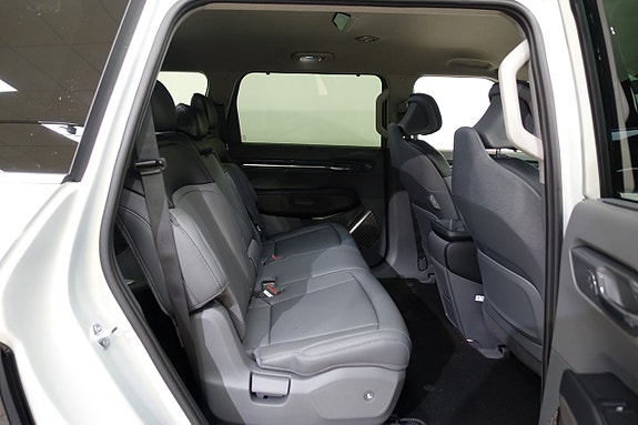 Kia EV9 7 of 18