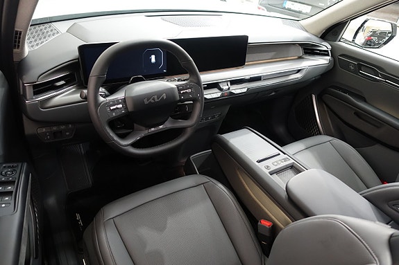 Kia EV9 4 of 18