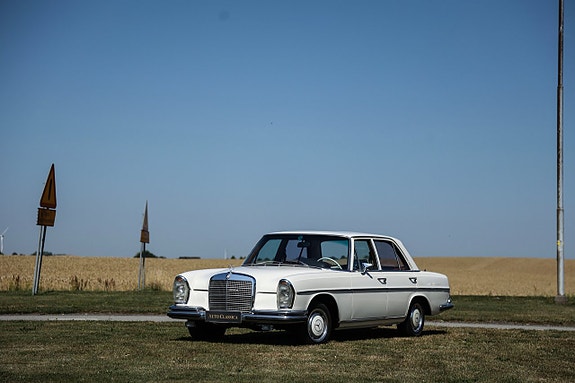 Mercedes-Benz 280 S 4 of 15