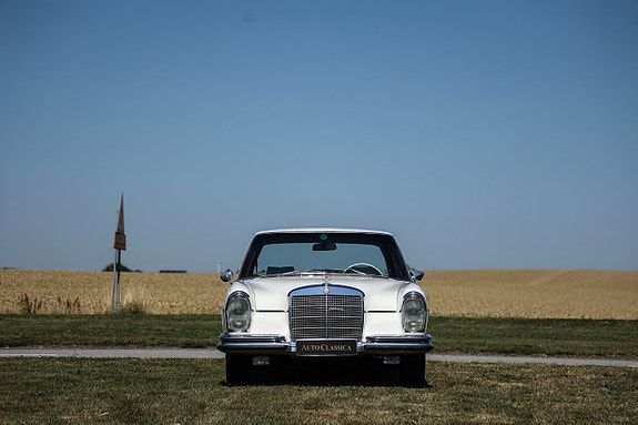 Mercedes-Benz 280 S 3 of 15