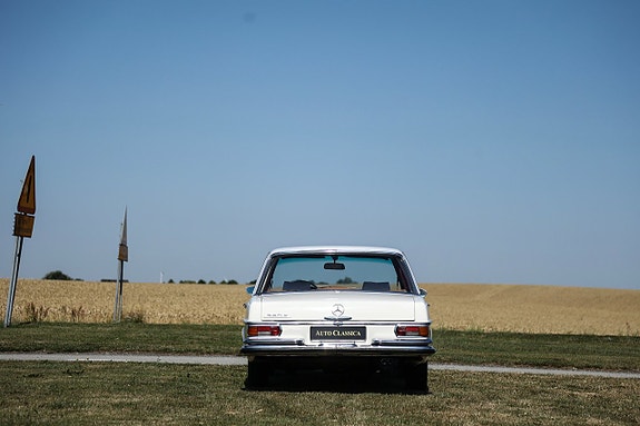 Mercedes-Benz 280 S 7 of 15