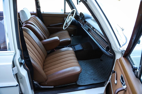 Mercedes-Benz 280 S 10 of 15
