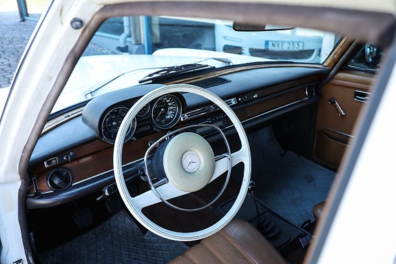 Mercedes-Benz 280 S 14 of 15