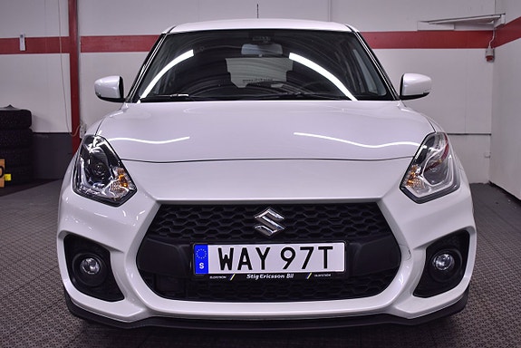 Suzuki Swift 3 of 17