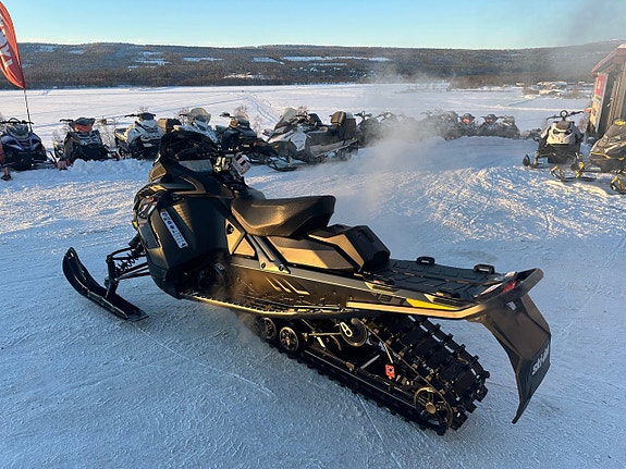 Ski-Doo Renegade X-RS 900 Ace Turbo R -26 3 of 5