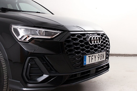 Audi Q3 4 of 5
