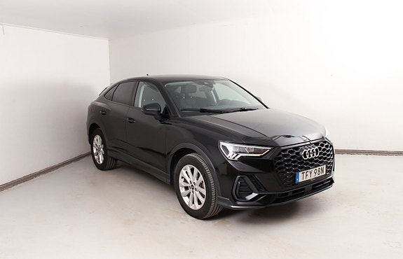 Audi Q3 3 of 5