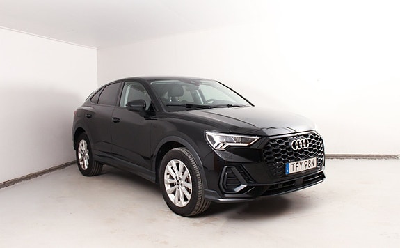 Audi Q3 2 of 5